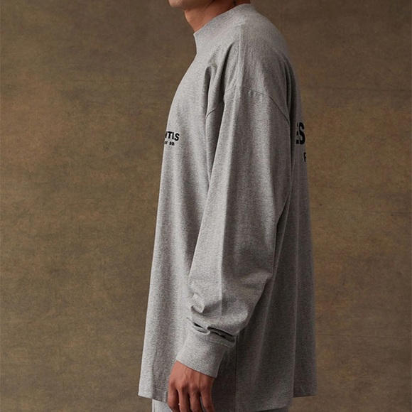 NEW WITH TAGS - Essentials Fear Of God Dark Oatmeal Long Sleeve T-Shirt
96 - Picture 3 of 7
